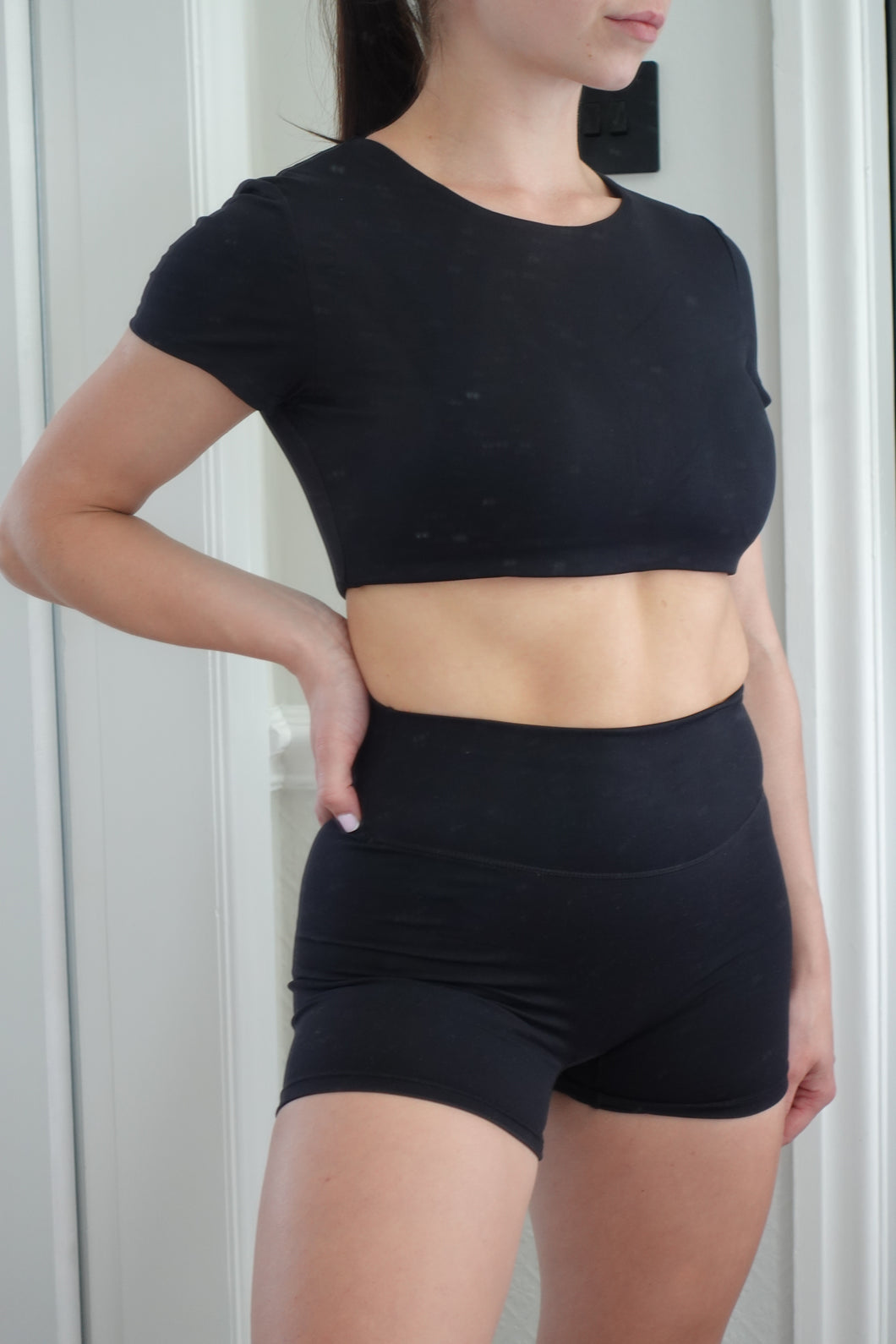 LUXE CROPPED T-SHIRT BLACK